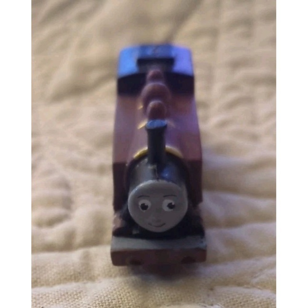 Gullane Thomas & Friends Red Rosie Mini Resin Train NWR 37 Figure 2"